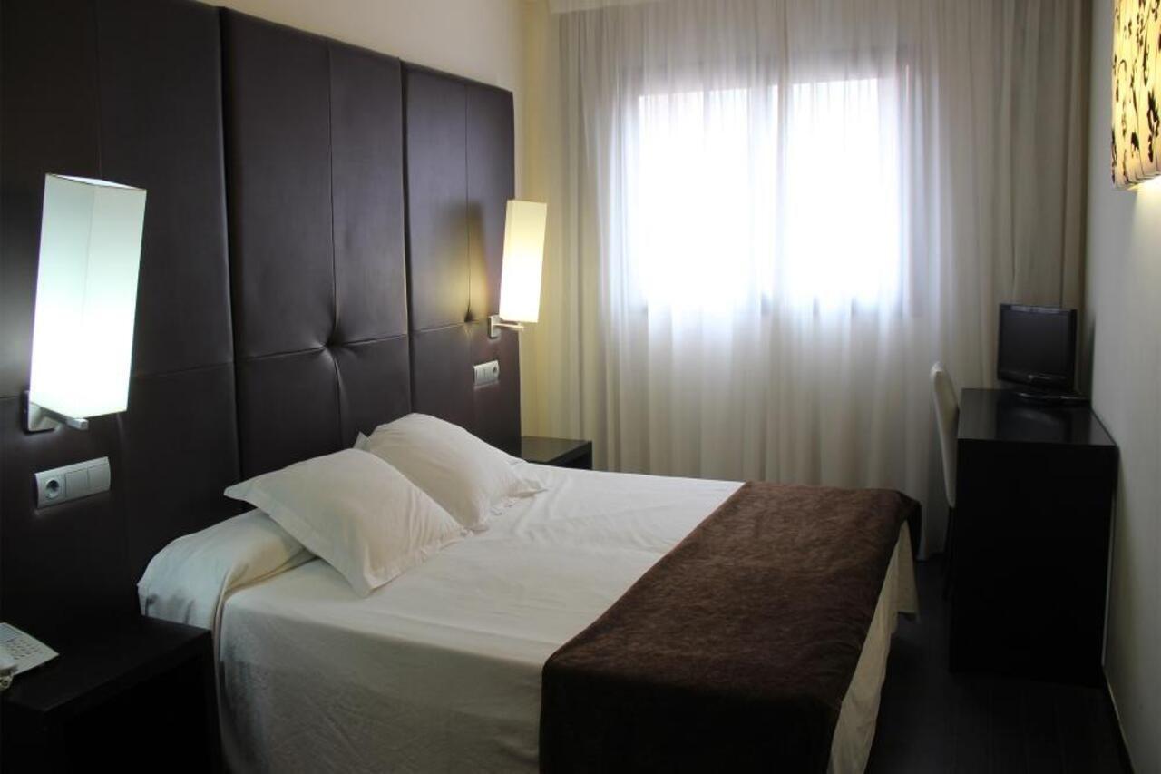 Hotel Diego'S Cambrils Bagian luar foto